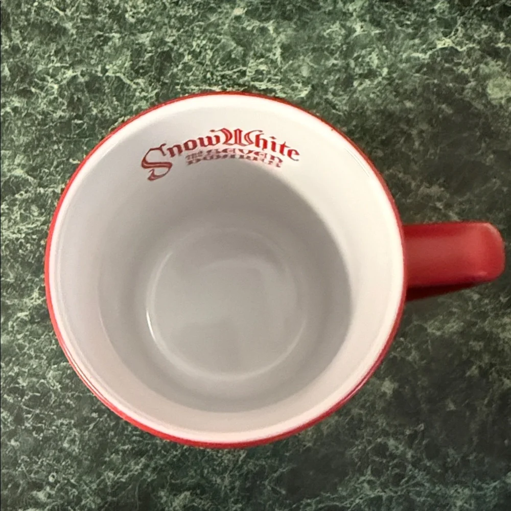 Disney Snow White and the Seven Dwarfs Red and Blue Mug Disney store - Picture 3 of 6